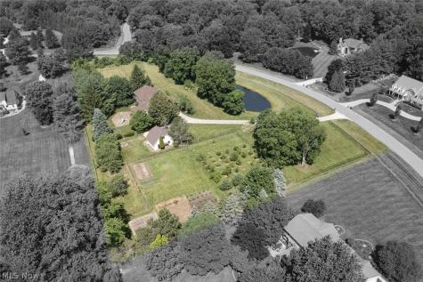 3815 W Sweet Briar Drive Medina OH 44256