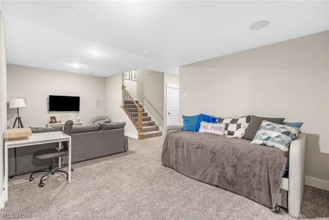 39154 Mcintosh Place Avon OH 44011