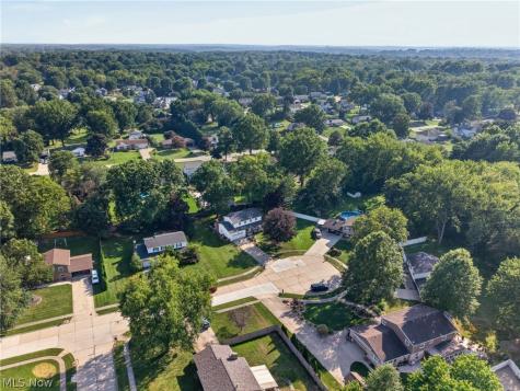 381 Fawnwood Drive Tallmadge OH 44278