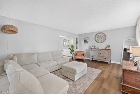 381 Fawnwood Drive Tallmadge OH 44278
