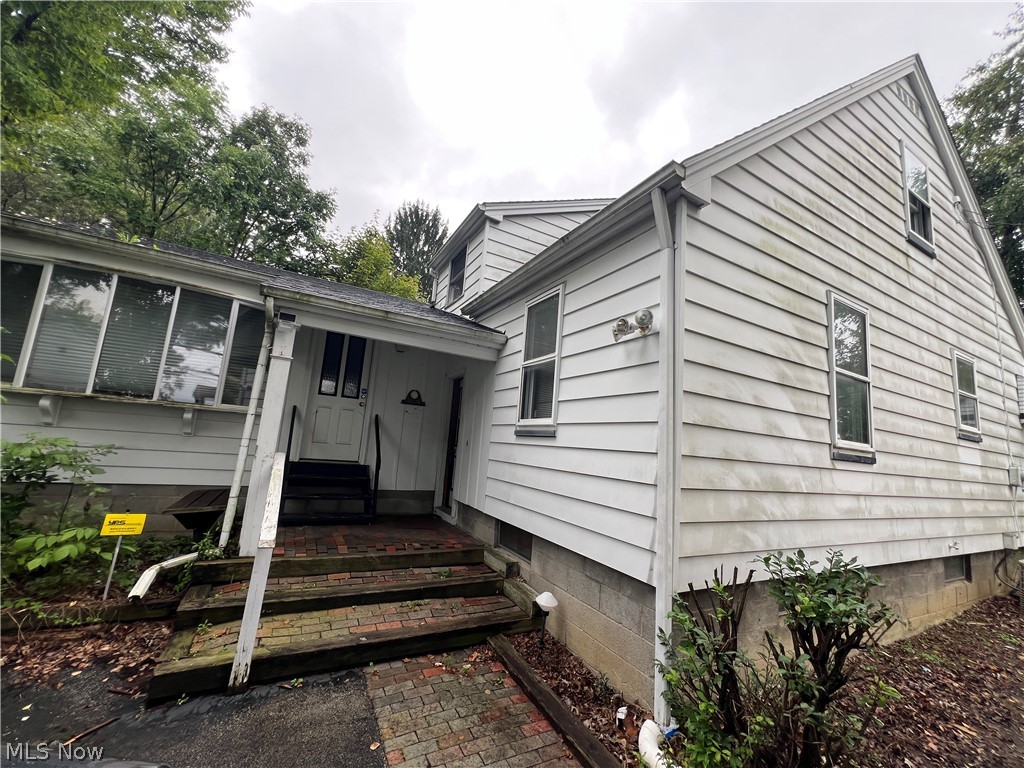 2111 Burbank Avenue Youngstown OH 44509