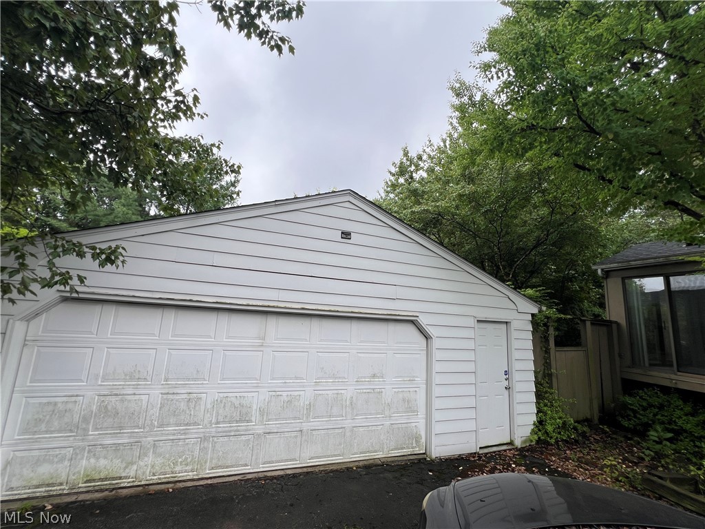 2111 Burbank Avenue Youngstown OH 44509