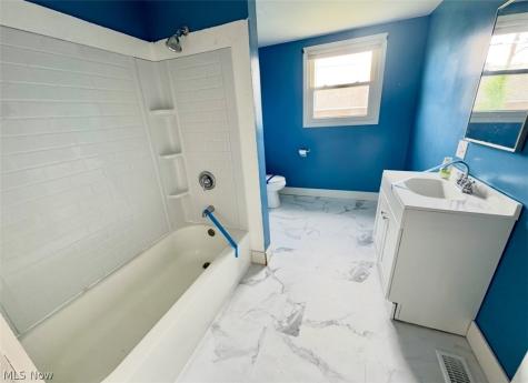 323 5th Street Lowell OH 45744