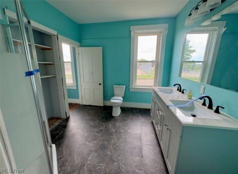 323 5th Street Lowell OH 45744