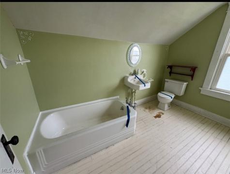 323 5th Street Lowell OH 45744