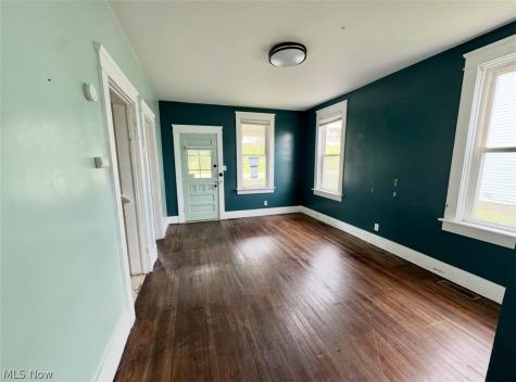 323 5th Street Lowell OH 45744