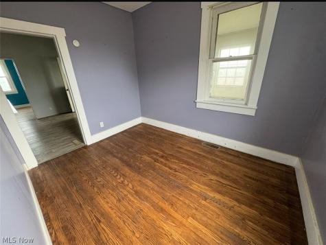 323 5th Street Lowell OH 45744