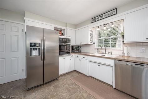 2209 Auberry Drive Akron OH 44312