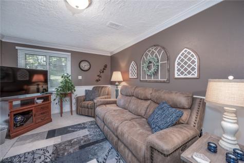 2209 Auberry Drive Akron OH 44312