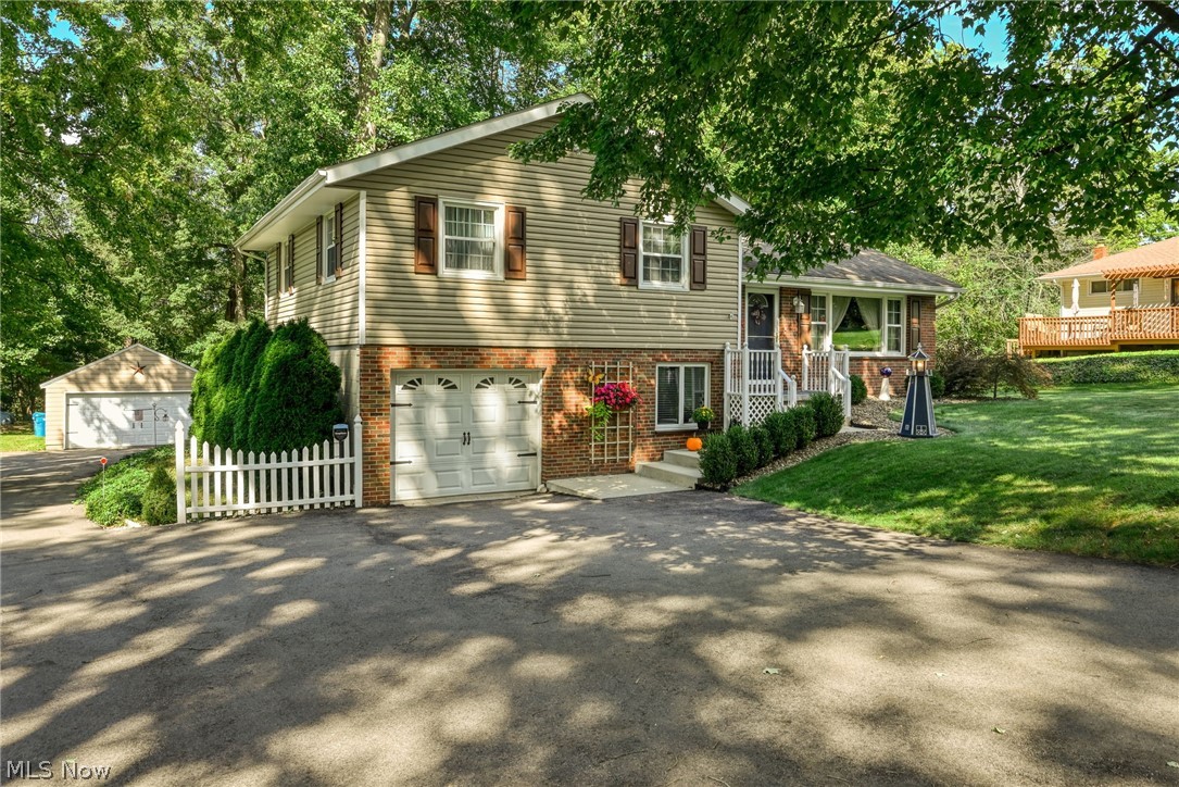 2209 Auberry Drive Akron OH 44312