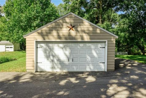 2209 Auberry Drive Akron OH 44312