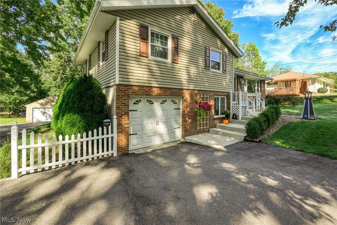2209 Auberry Drive Akron OH 44312