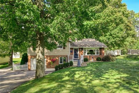 2209 Auberry Drive Akron OH 44312