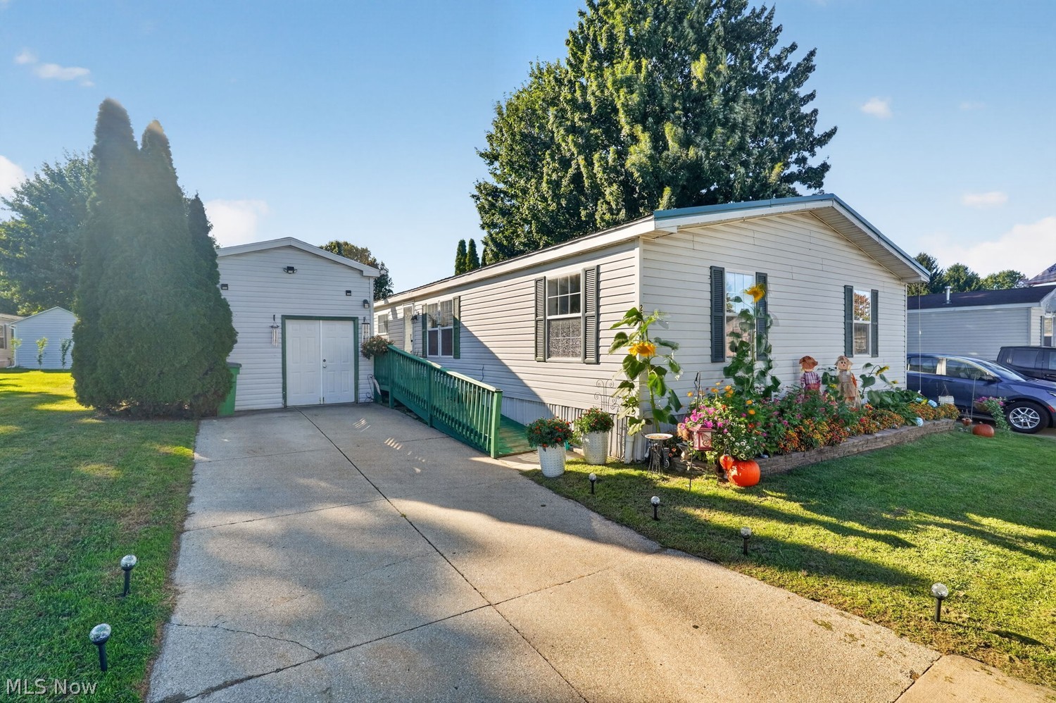 2672 Lake Breeze Drive Madison OH 44057