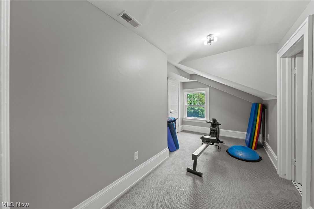 3050 Monmouth Road Cleveland Heights OH 44118