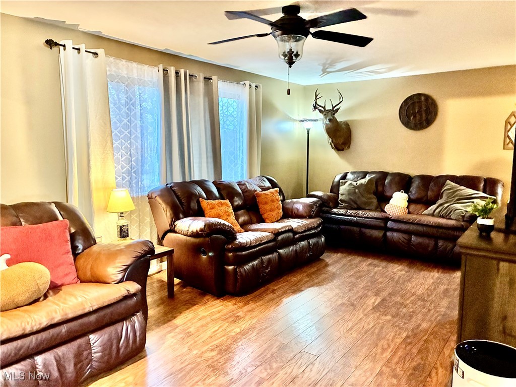 275 Walnut Washingtonville OH 44490