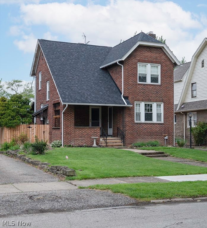 227 Roselawn Avenue NE Warren OH 44483
