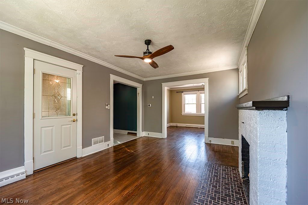 227 Roselawn Avenue NE Warren OH 44483