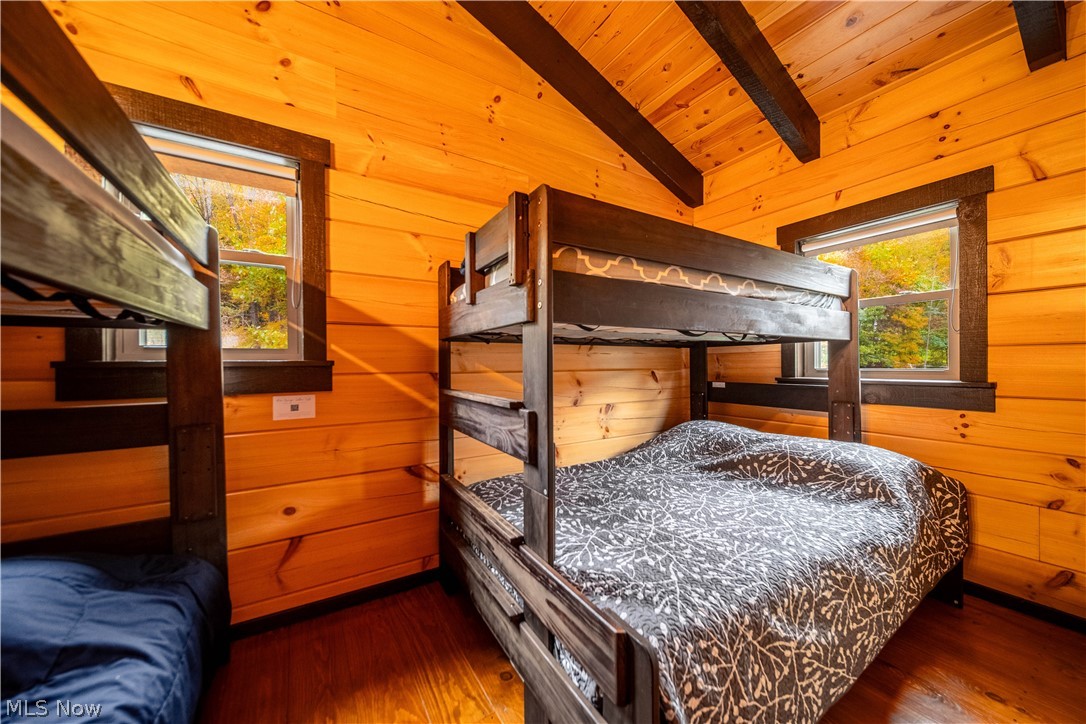 5643 Schilling NW Road New Philadelphia OH 44663