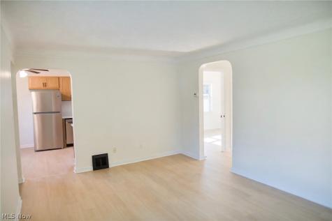 22080 Maydale Avenue Euclid OH 44123