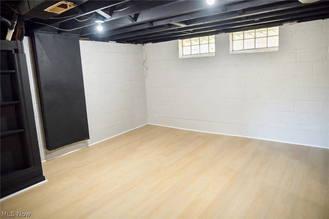 22080 Maydale Avenue Euclid OH 44123