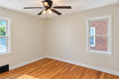 22080 Maydale Avenue Euclid OH 44123