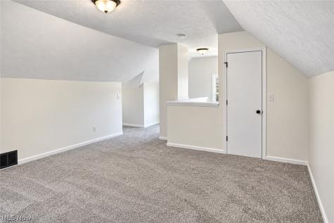 22080 Maydale Avenue Euclid OH 44123