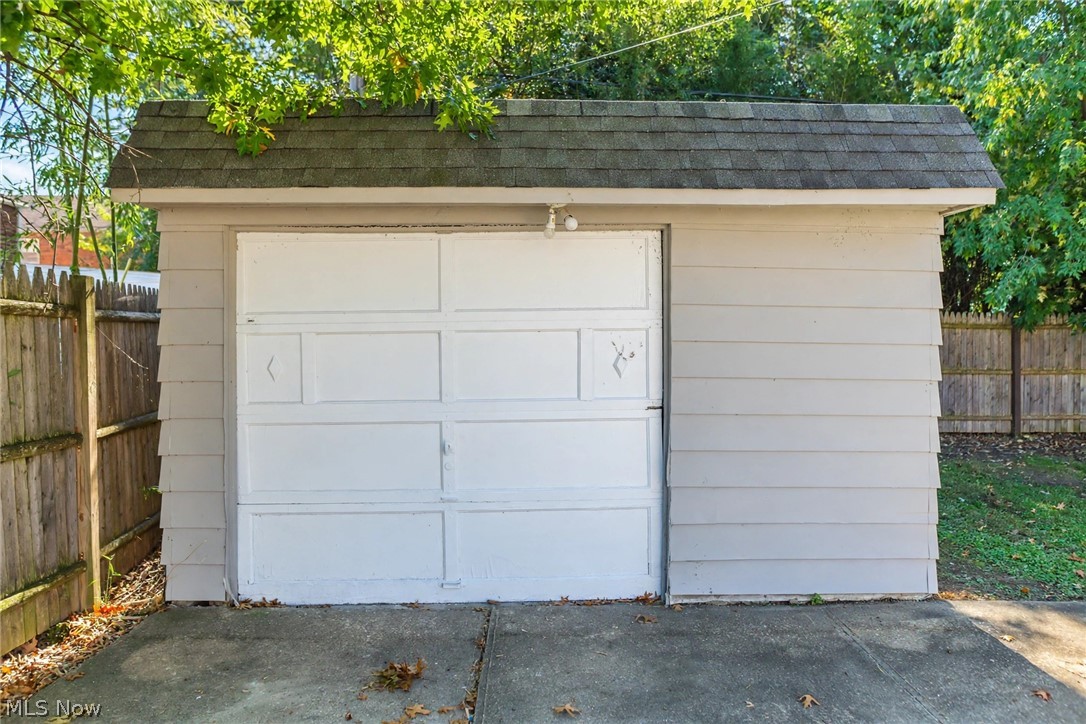 22080 Maydale Avenue Euclid OH 44123