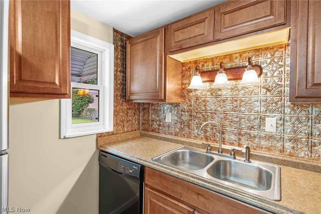 324 Viking Street NW North Canton OH 44720