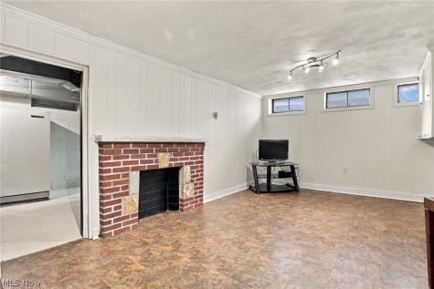 5213 Wellington Avenue Parma OH 44134