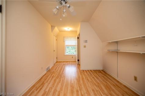 3311 Logan Way Youngstown OH 44505