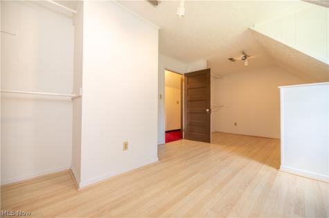 3311 Logan Way Youngstown OH 44505