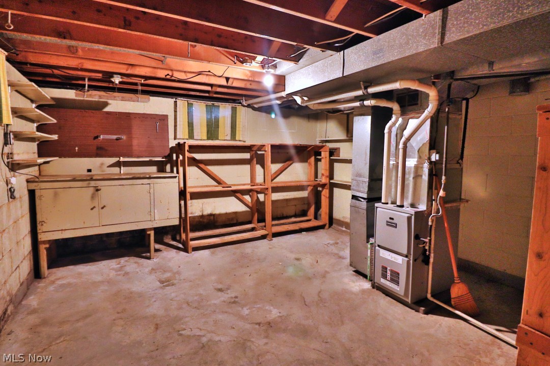 1890 Adams Street Coshocton OH 43812