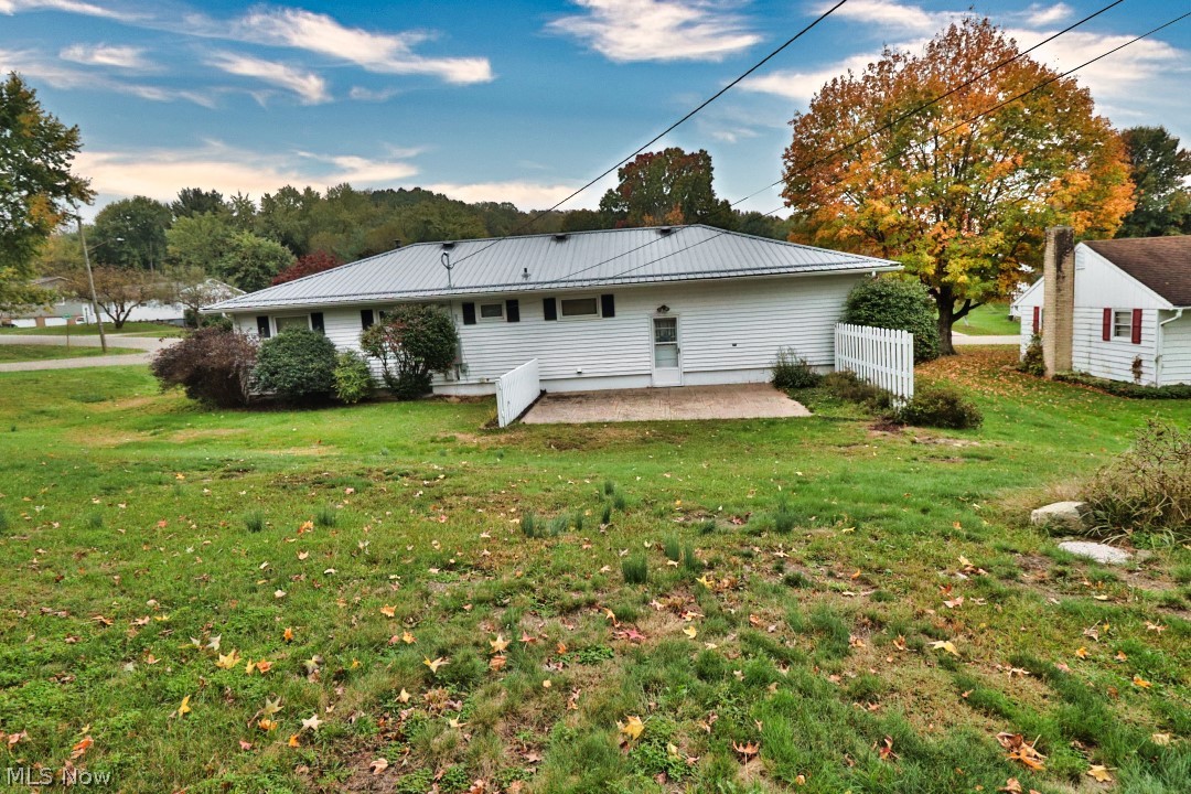 1890 Adams Street Coshocton OH 43812