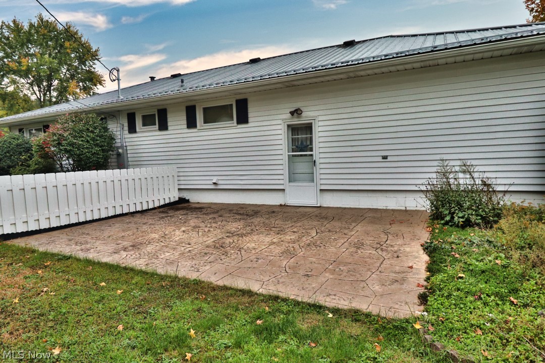 1890 Adams Street Coshocton OH 43812