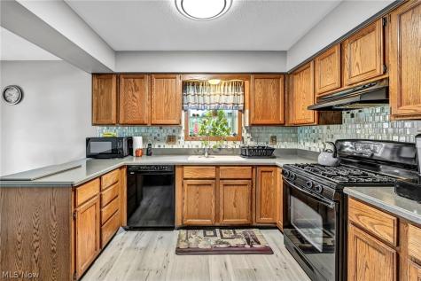 5165 Stevenson Street Richmond Heights OH 44143