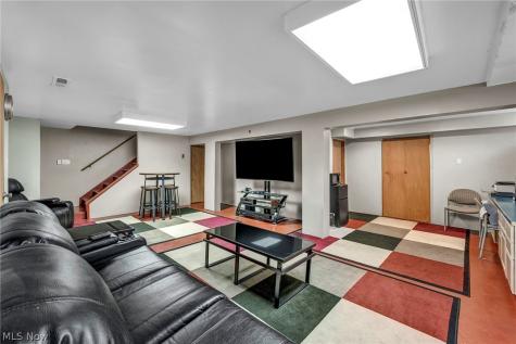 5165 Stevenson Street Richmond Heights OH 44143