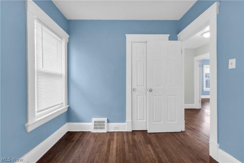 1434 Ridgewood Avenue Lakewood OH 44107