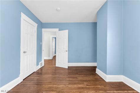 1434 Ridgewood Avenue Lakewood OH 44107