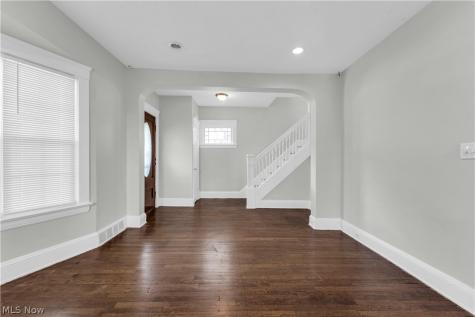 1434 Ridgewood Avenue Lakewood OH 44107