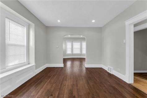 1434 Ridgewood Avenue Lakewood OH 44107