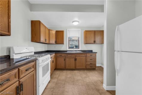 1434 Ridgewood Avenue Lakewood OH 44107