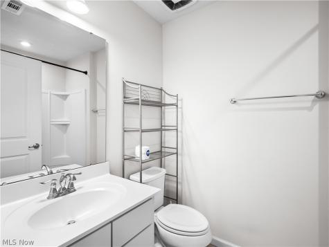 3243 Broadleaf Way Brunswick OH 44212