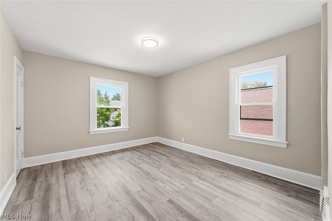 13405 Thornhurst Garfield Heights OH 44105