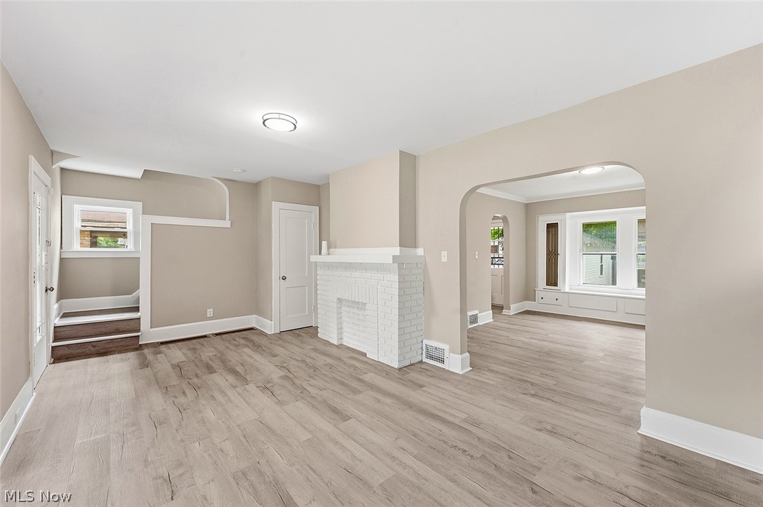 13405 Thornhurst Garfield Heights OH 44105