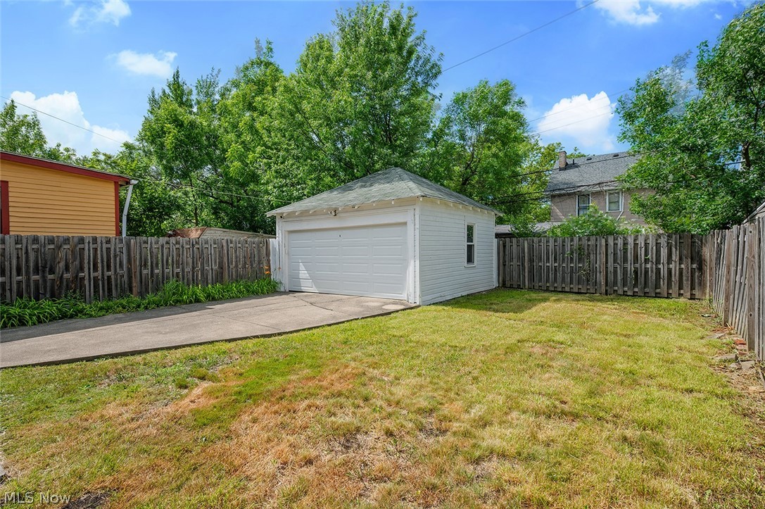 13405 Thornhurst Garfield Heights OH 44105