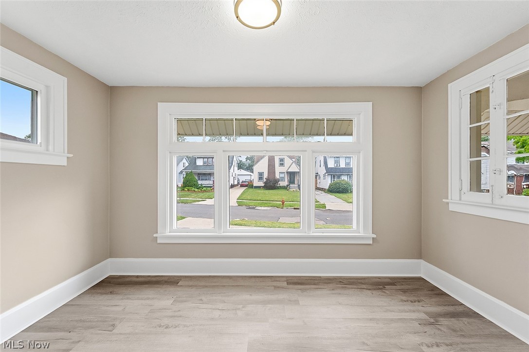 13405 Thornhurst Garfield Heights OH 44105