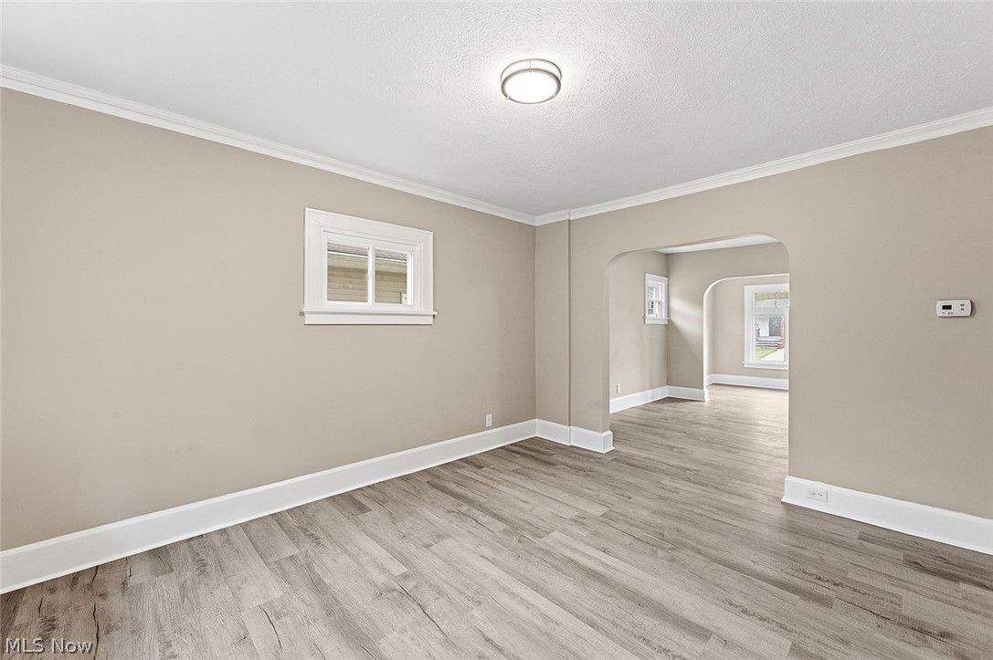 13405 Thornhurst Garfield Heights OH 44105