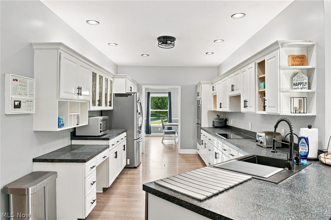 812 S Prospect Avenue Hartville OH 44632