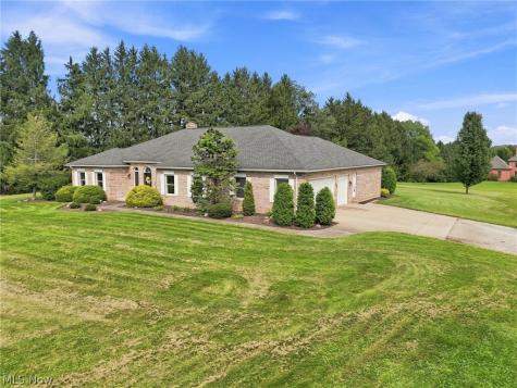 812 S Prospect Avenue Hartville OH 44632